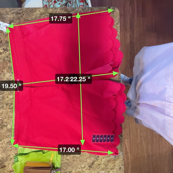 Isaac Mizrahi Scalloped Hem Tailored Shorts 5” Inseam in Red - size 16 - Picture 3 of 3